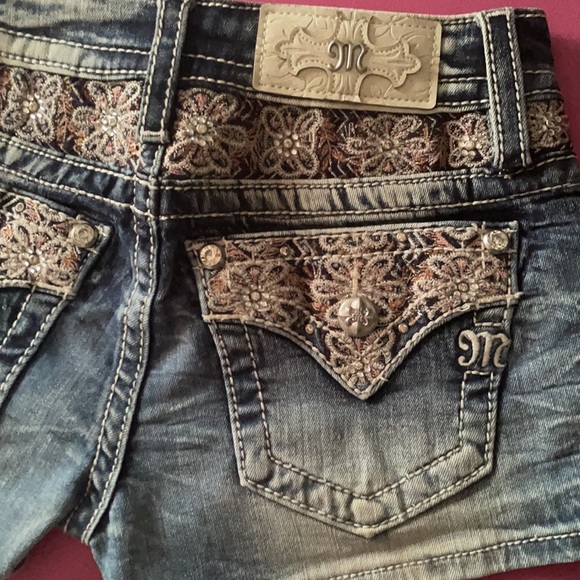 Miss me low rise short sz 24 nwot took them off before I tried on - Picture 5 of 6